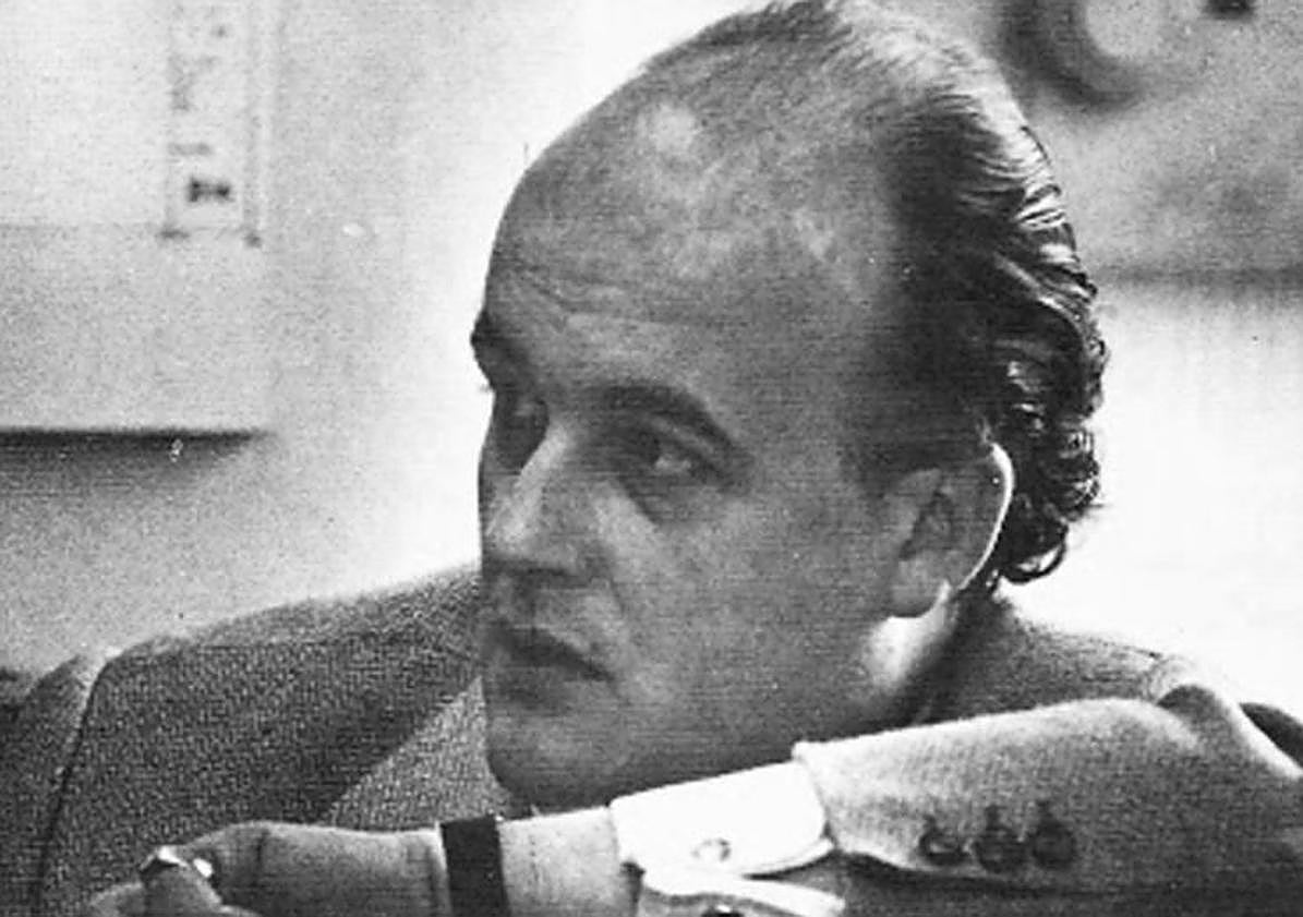 Imagen principal - Arriba, el arquitecto Juan Daniel Fullaondo. Sobre estas lineas, un boceto de su diseño y una foto histórica del edificio.